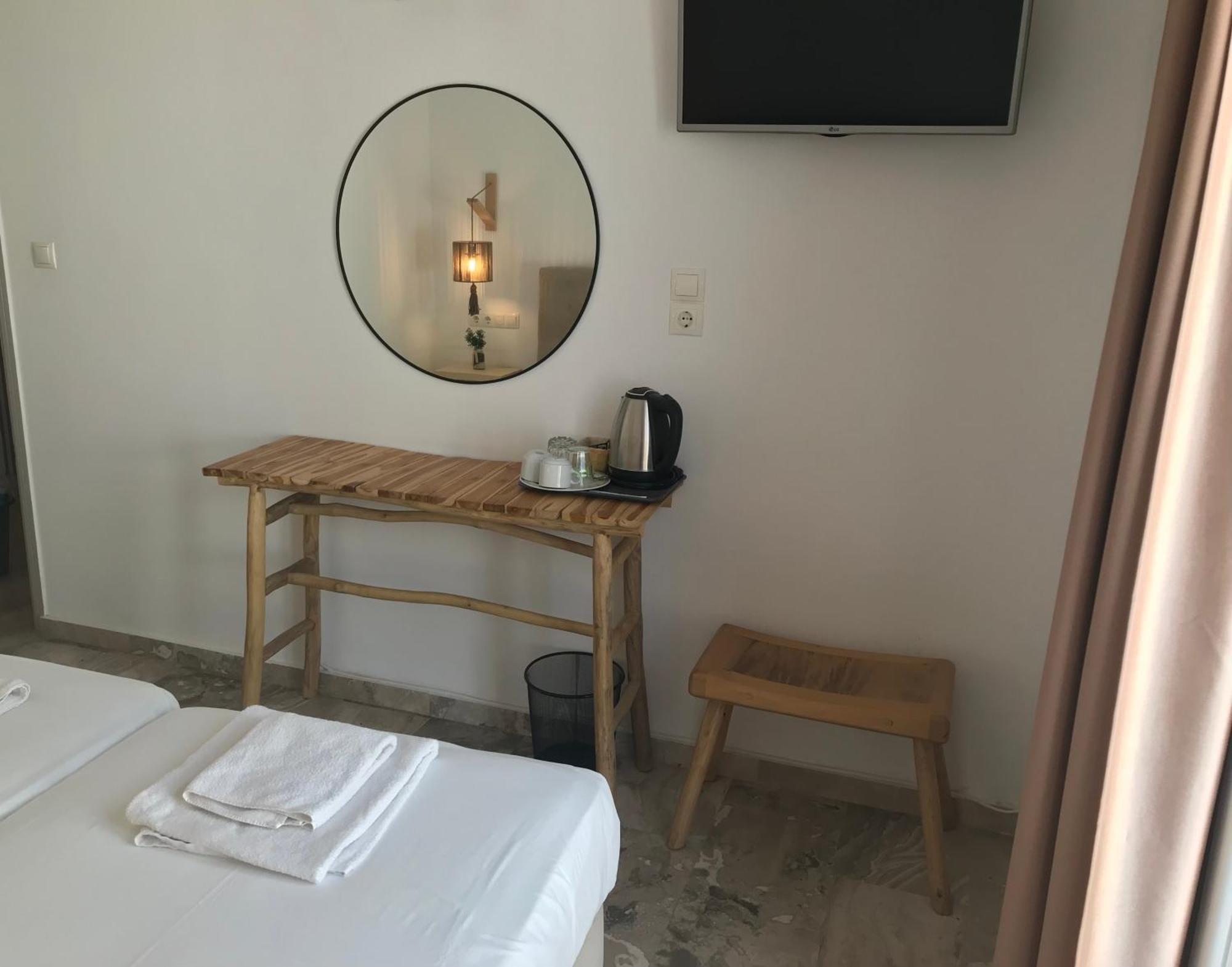 Vassiliki Rooms Páros 외부 사진